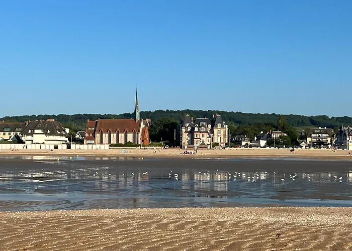 Family Near The Sea Of Lägenhet *